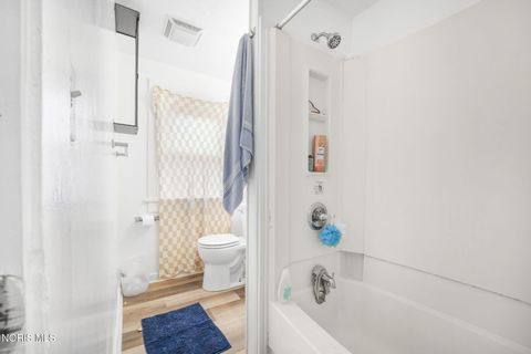 Tiny photo for 1466 Sunshine Street, Oregon, OH 43616 (MLS # 10004530)