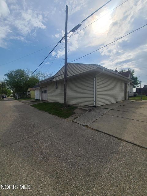 Tiny photo for 724 Spencer Street, Toledo, OH 43609 (MLS # 10007584)