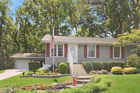 Tiny photo for 4336 E Ledge Road, Port Clinton, OH 43452 (MLS # 10010476)