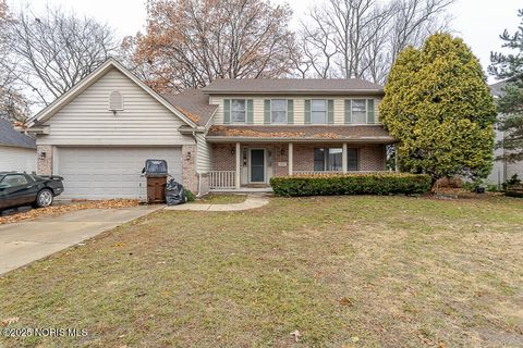 Photo of 112 Deerfield Drive, Holland, OH 43528 (MLS # 10000798)
