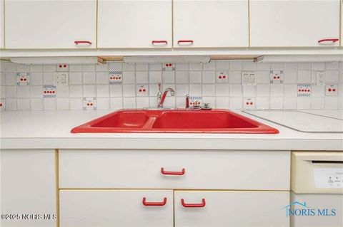 Tiny photo for 4343 W Bancroft Street #4g, Ottawa Hills, OH 43615 (MLS # 10001656)