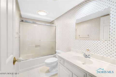 Tiny photo for 4343 W Bancroft Street #4g, Ottawa Hills, OH 43615 (MLS # 10001656)