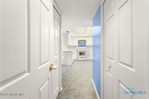 Tiny photo for 4343 W Bancroft Street #4g, Ottawa Hills, OH 43615 (MLS # 10001656)