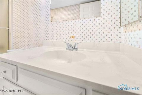 Tiny photo for 4343 W Bancroft Street #4g, Ottawa Hills, OH 43615 (MLS # 10001656)