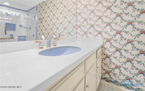 Tiny photo for 4343 W Bancroft Street #4g, Ottawa Hills, OH 43615 (MLS # 10001656)