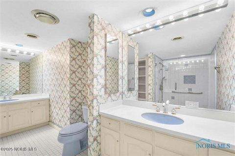 Tiny photo for 4343 W Bancroft Street #4g, Ottawa Hills, OH 43615 (MLS # 10001656)