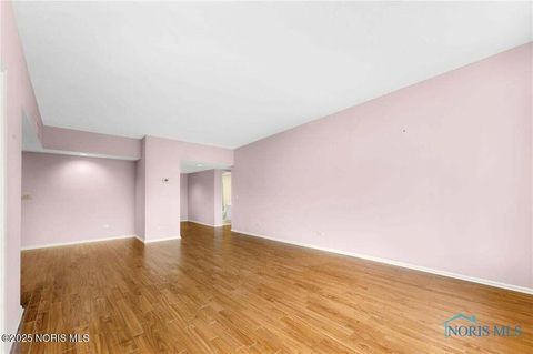 Tiny photo for 4343 W Bancroft Street #4g, Ottawa Hills, OH 43615 (MLS # 10001656)