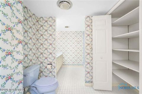 Tiny photo for 4343 W Bancroft Street #4g, Ottawa Hills, OH 43615 (MLS # 10001656)