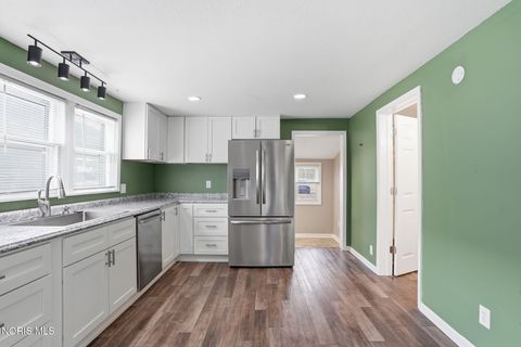 Tiny photo for 623 E Sandusky Street, Findlay, OH 45840 (MLS # 10004683)