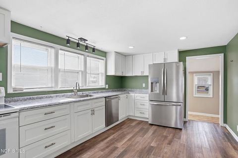 Tiny photo for 623 E Sandusky Street, Findlay, OH 45840 (MLS # 10004683)