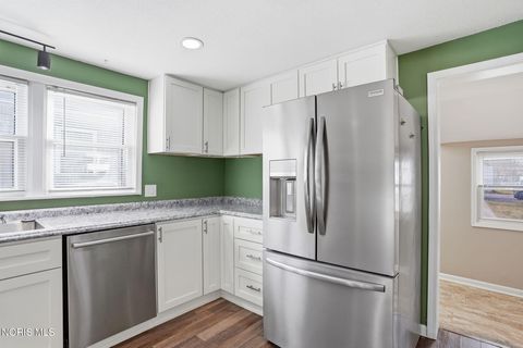 Tiny photo for 623 E Sandusky Street, Findlay, OH 45840 (MLS # 10004683)