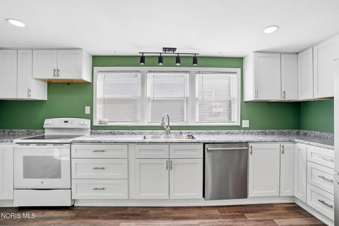 Tiny photo for 623 E Sandusky Street, Findlay, OH 45840 (MLS # 10004683)