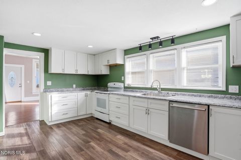 Tiny photo for 623 E Sandusky Street, Findlay, OH 45840 (MLS # 10004683)