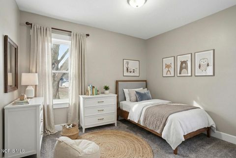 Tiny photo for 623 E Sandusky Street, Findlay, OH 45840 (MLS # 10004683)