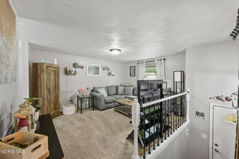Tiny photo for 1951 Grimes Golden Drive, Toledo, OH 43611 (MLS # 10008960)