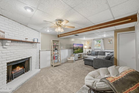Tiny photo for 1951 Grimes Golden Drive, Toledo, OH 43611 (MLS # 10008960)