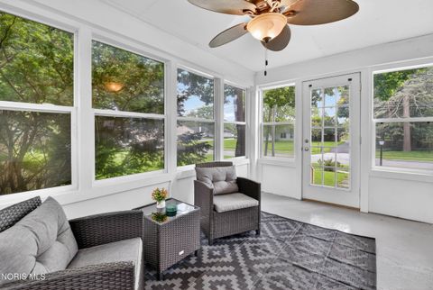 Tiny photo for 914 Michigan Avenue, Waterville, OH 43566 (MLS # 10008083)