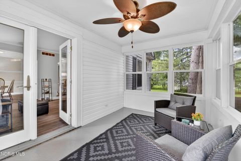 Tiny photo for 914 Michigan Avenue, Waterville, OH 43566 (MLS # 10008083)