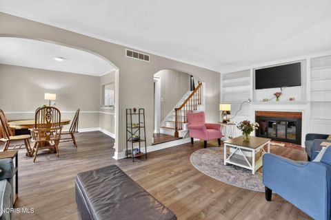 Tiny photo for 914 Michigan Avenue, Waterville, OH 43566 (MLS # 10008083)