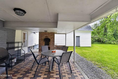 Tiny photo for 914 Michigan Avenue, Waterville, OH 43566 (MLS # 10008083)