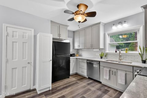 Tiny photo for 914 Michigan Avenue, Waterville, OH 43566 (MLS # 10008083)