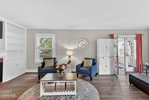 Tiny photo for 914 Michigan Avenue, Waterville, OH 43566 (MLS # 10008083)