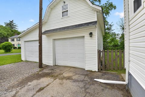Tiny photo for 914 Michigan Avenue, Waterville, OH 43566 (MLS # 10008083)