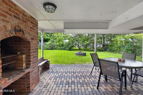 Tiny photo for 914 Michigan Avenue, Waterville, OH 43566 (MLS # 10008083)