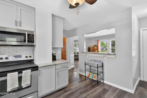 Tiny photo for 914 Michigan Avenue, Waterville, OH 43566 (MLS # 10008083)