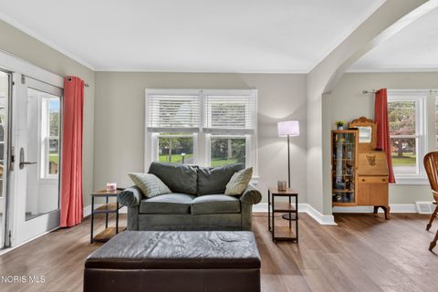 Tiny photo for 914 Michigan Avenue, Waterville, OH 43566 (MLS # 10008083)
