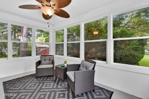 Tiny photo for 914 Michigan Avenue, Waterville, OH 43566 (MLS # 10008083)