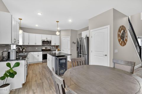 Tiny photo for 28970 Simmons Road, Perrysburg, OH 43551 (MLS # 10008270)