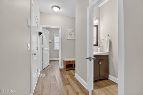 Tiny photo for 28970 Simmons Road, Perrysburg, OH 43551 (MLS # 10008270)