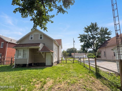 Tiny photo for 608 Howland Avenue, Toledo, OH 43605 (MLS # 10011050)
