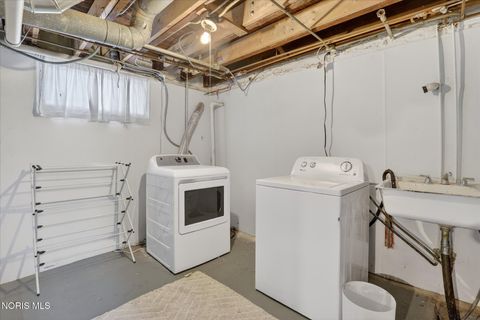 Tiny photo for 1407 Kenyon Drive, Toledo, OH 43614 (MLS # 10005848)