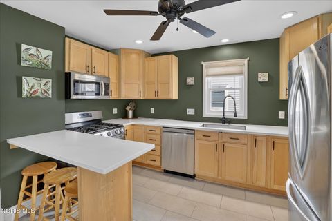 Tiny photo for 1407 Kenyon Drive, Toledo, OH 43614 (MLS # 10005848)