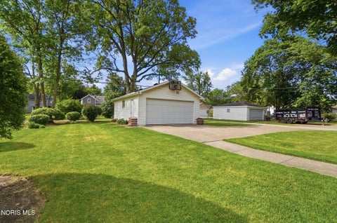 Tiny photo for 220 W 5th Street, Perrysburg, OH 43551 (MLS # 10009183)