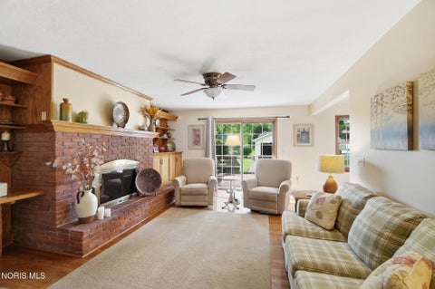 Tiny photo for 220 W 5th Street, Perrysburg, OH 43551 (MLS # 10009183)