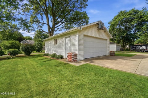 Tiny photo for 220 W 5th Street, Perrysburg, OH 43551 (MLS # 10009183)