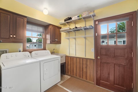 Tiny photo for 220 W 5th Street, Perrysburg, OH 43551 (MLS # 10009183)