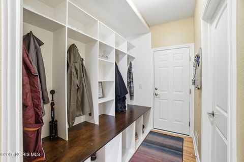 Tiny photo for 2334 Sunflower Court, Perrysburg, OH 43551 (MLS # 10003731)