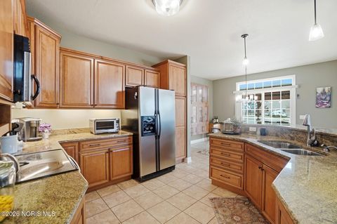 Tiny photo for 2334 Sunflower Court, Perrysburg, OH 43551 (MLS # 10003731)