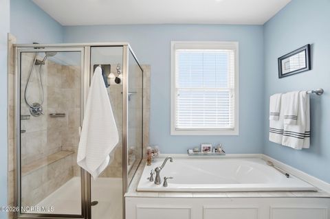 Tiny photo for 2334 Sunflower Court, Perrysburg, OH 43551 (MLS # 10003731)