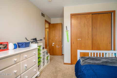 Tiny photo for 717 Little Creek Drive, Perrysburg, OH 43551 (MLS # 10005456)