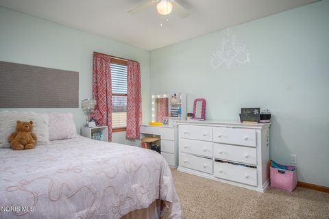 Tiny photo for 717 Little Creek Drive, Perrysburg, OH 43551 (MLS # 10005456)