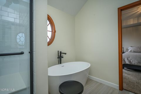 Tiny photo for 717 Little Creek Drive, Perrysburg, OH 43551 (MLS # 10005456)