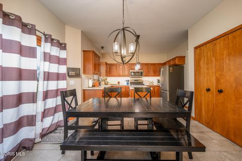 Tiny photo for 717 Little Creek Drive, Perrysburg, OH 43551 (MLS # 10005456)