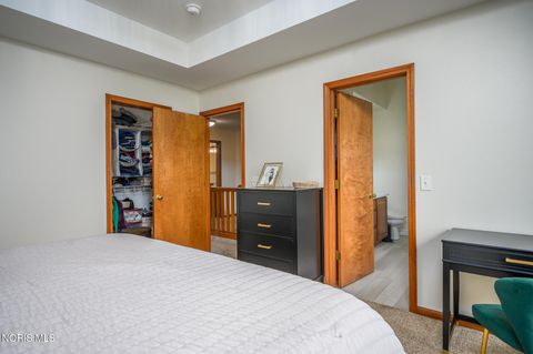 Tiny photo for 717 Little Creek Drive, Perrysburg, OH 43551 (MLS # 10005456)