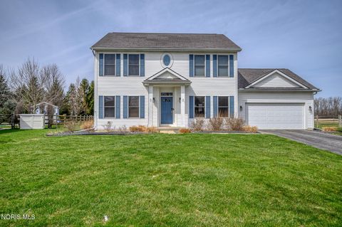 Photo of 717 Little Creek Drive, Perrysburg, OH 43551 (MLS # 10005456)