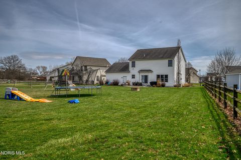 Tiny photo for 717 Little Creek Drive, Perrysburg, OH 43551 (MLS # 10005456)